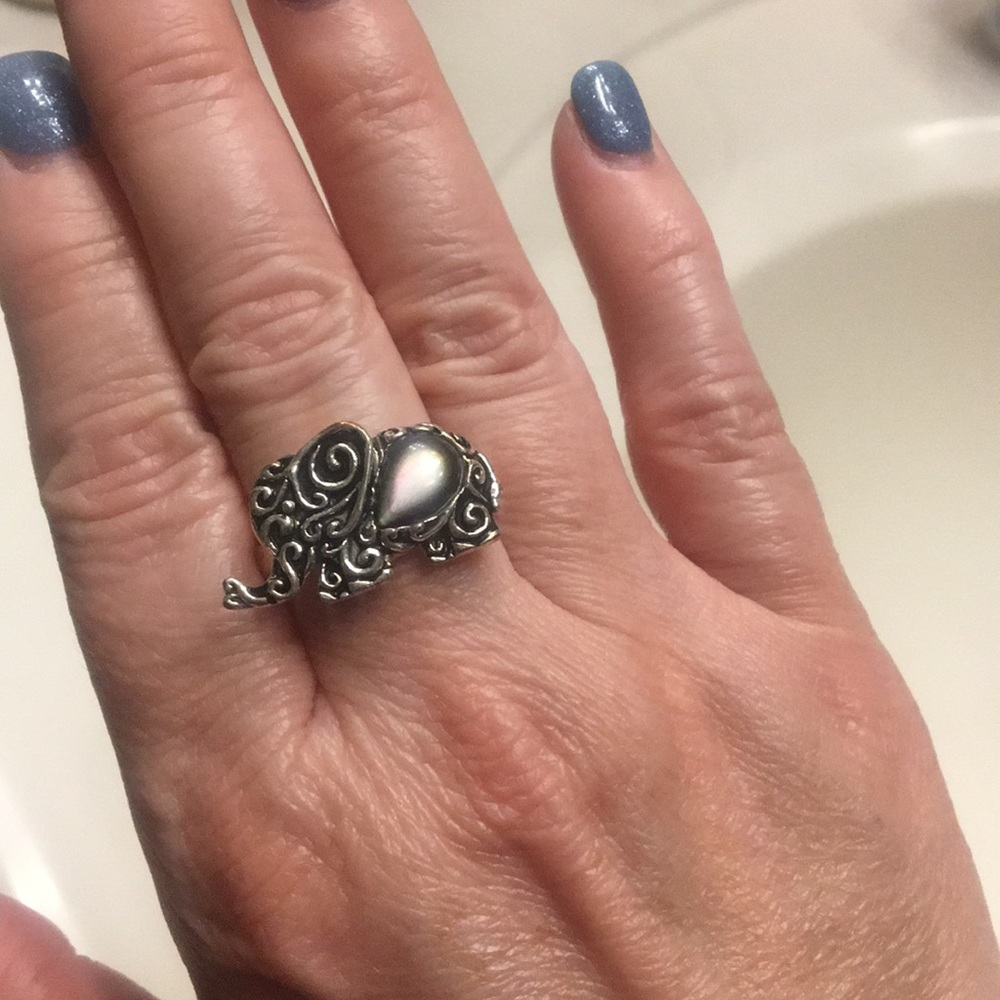 Adorable elephant ring